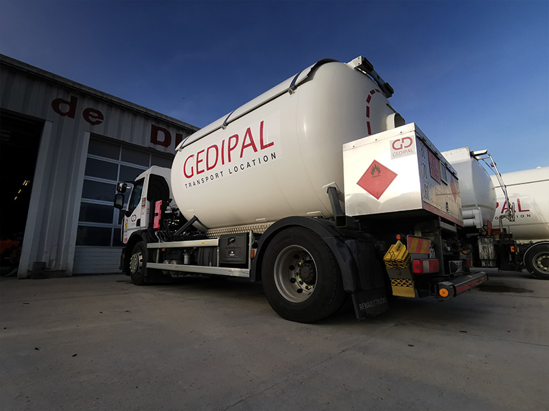 Camion de transport de matière dangereuse en vrac GEDIPAL