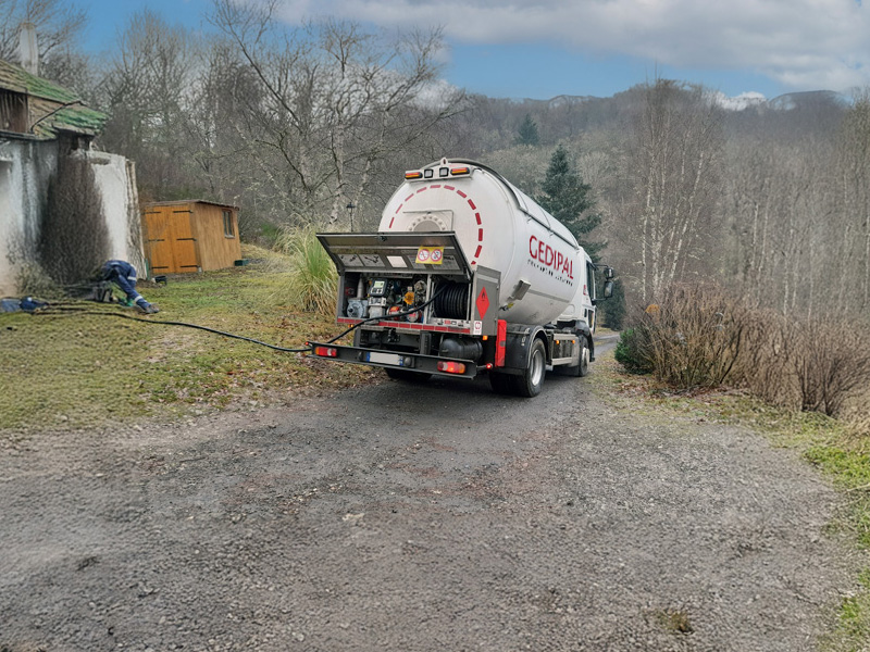 Camion de transport de matière dangereuse en vrac GEDIPAL
